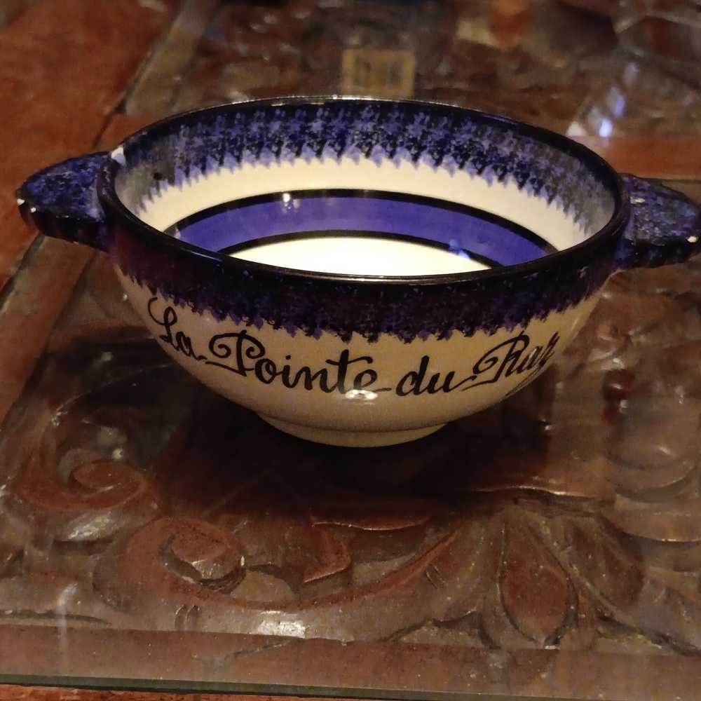 VINTAGE QUIMPER HENRIOT BRETON & BRETONNE DANCING BOWL - Picture 2 of 9